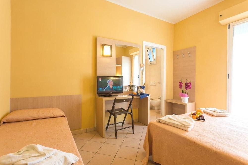 Hotel Originale By Alehotels Rimini Luaran gambar